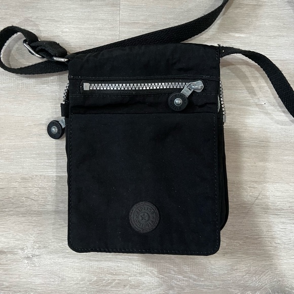 Kipling small crossbody - Picture 1 of 10